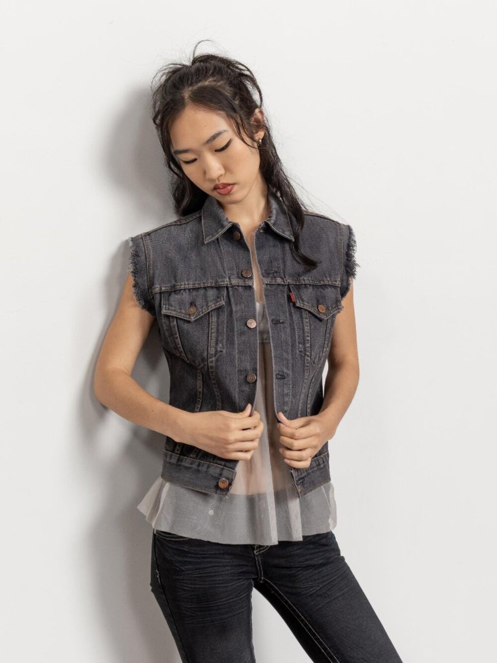 Vintage Levi's Faded Grey Denim Vest, Frayed Sleeves Small